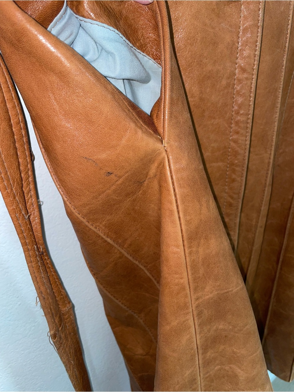 Vintage Women's Tan Leather Trench Coat - Picture 2 of 13